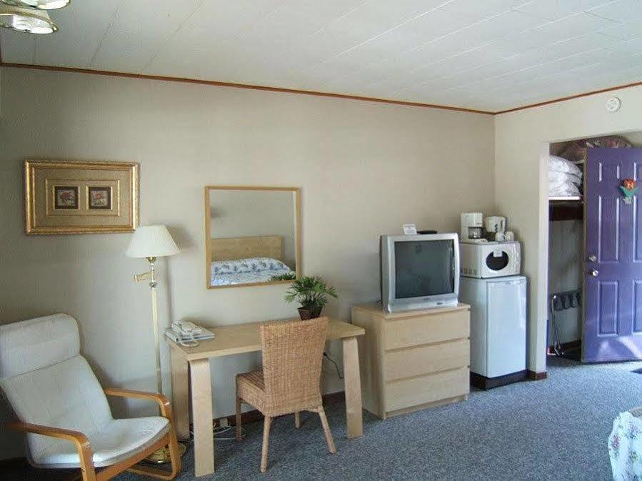 Tulip Motel